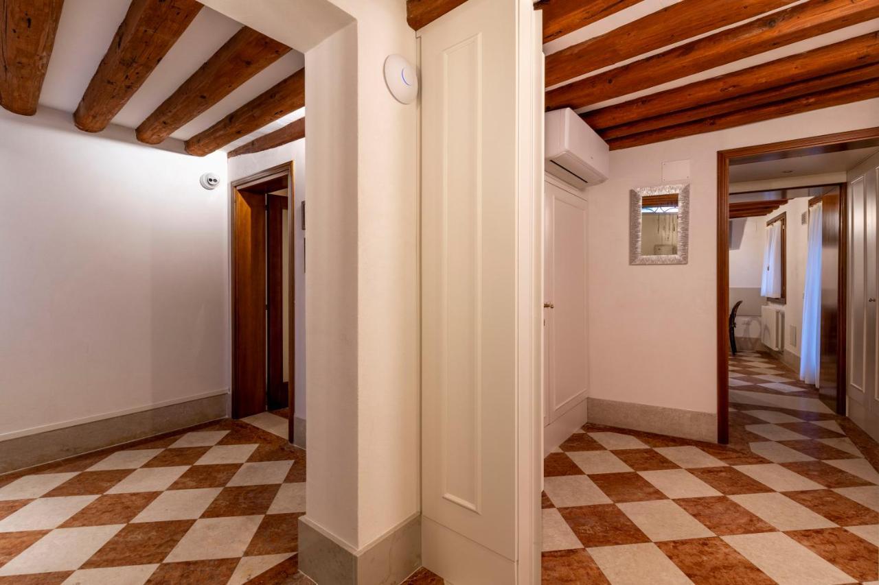 Апартаменти San Silvestro House Венеція Екстер'єр фото