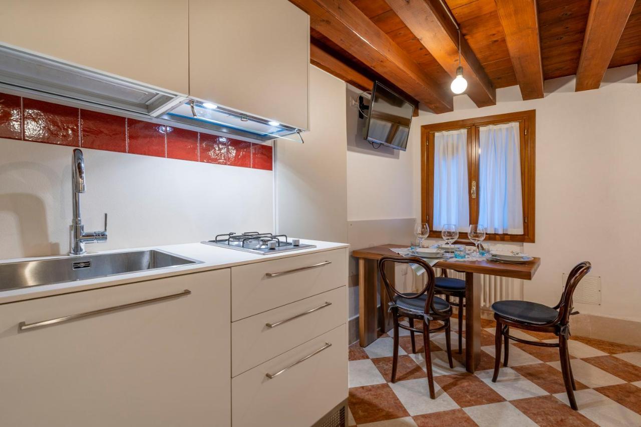 Апартаменти San Silvestro House Венеція Екстер'єр фото